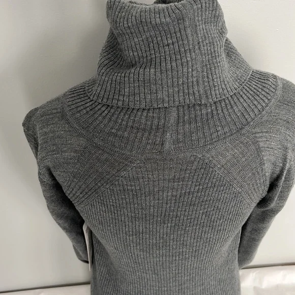 Lululemon Pockets Sweat Savasana Merino Wool Turtleneck Gray Sweater Womens 6 M - Picture 11 of 16